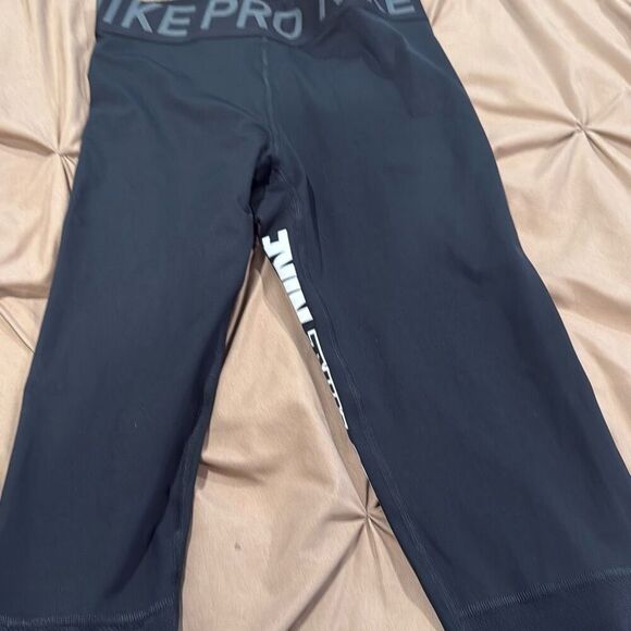 Nike Pro black - Picture 1 of 6